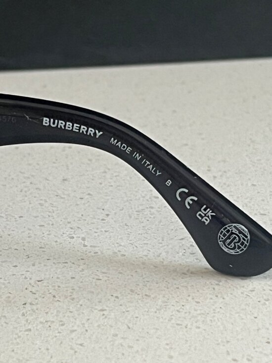 Burberry BE4422U cat eye black sunglasses main image 6